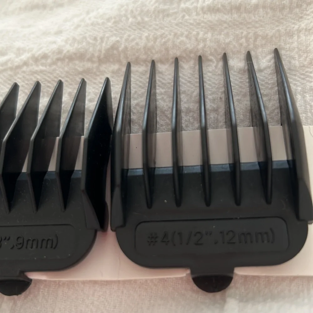 Brand new extra clipper combs, various sizes, see photos